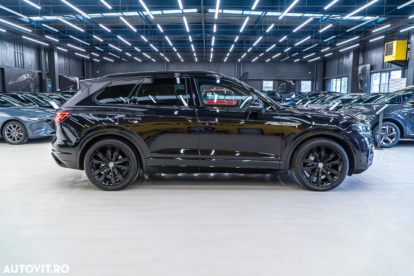 Volkswagen Touareg 3.0 V6 TDI 4Motion DPF Automatik R-Line - 20