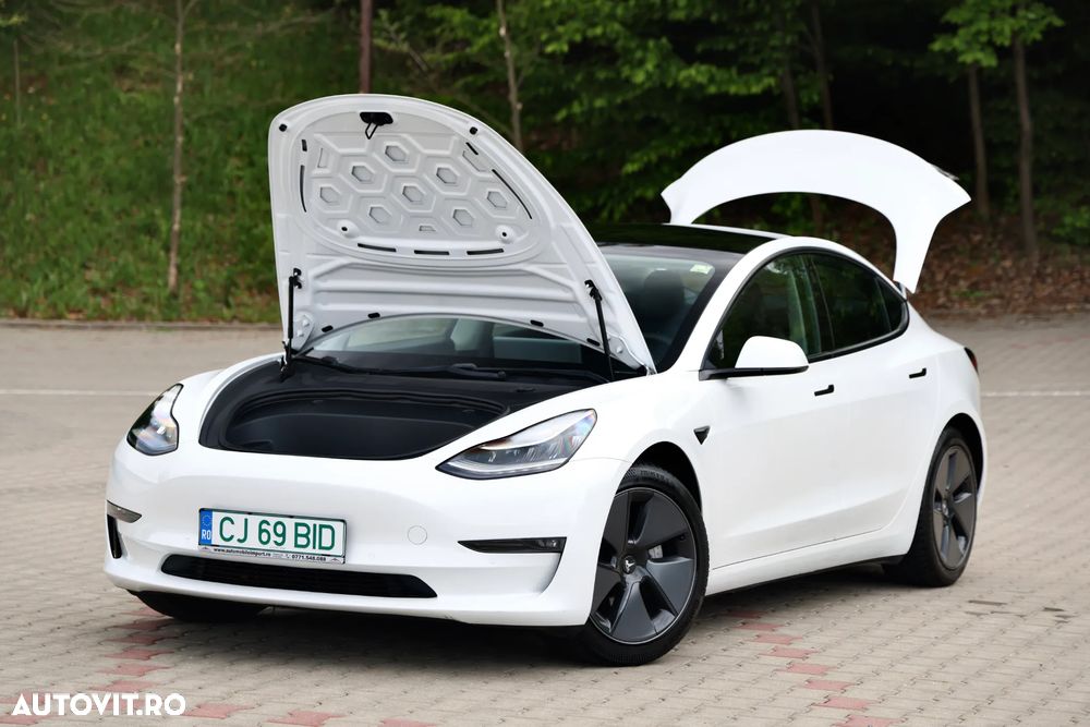Tesla Model 3 Langstreckenbatterie Allradantrieb Dual Motor - 8