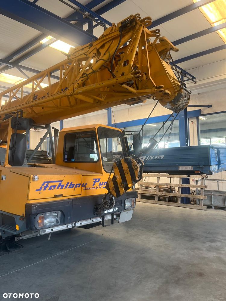 Liebherr 1025 - 7