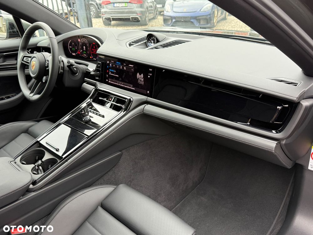 Porsche Panamera 4 E-Hybrid Executive - 34