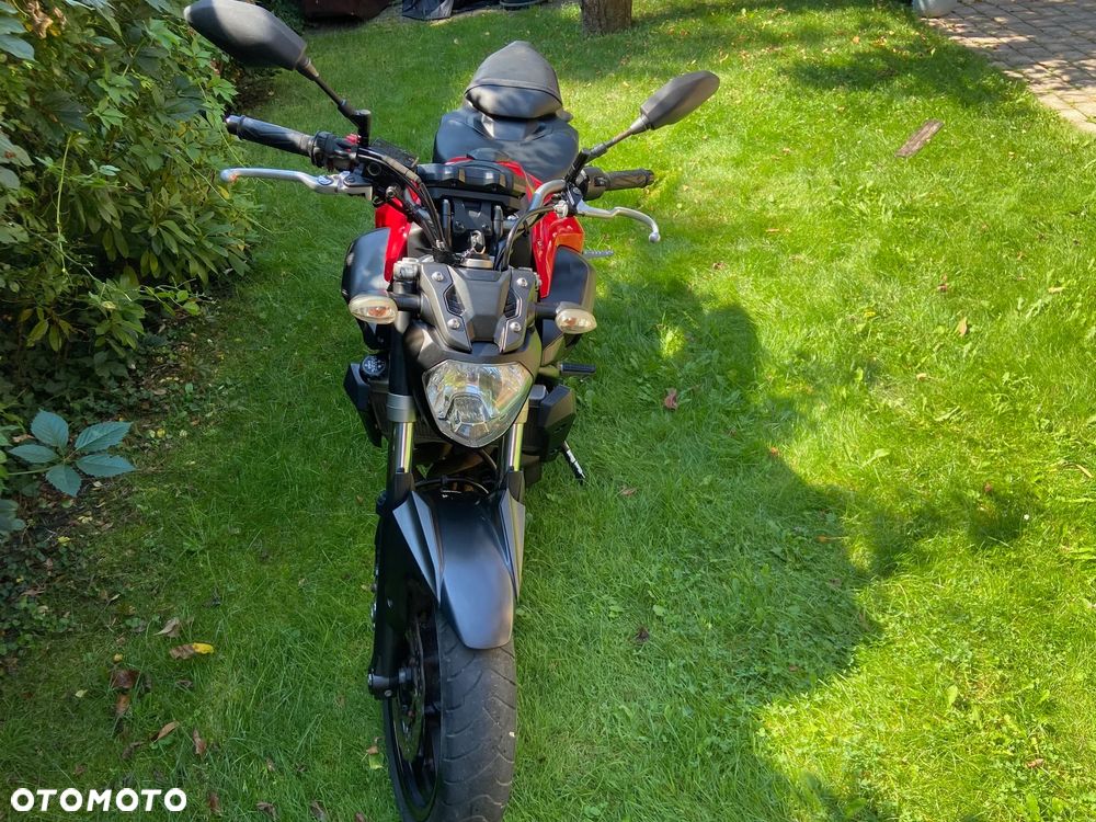 Yamaha MT - 7