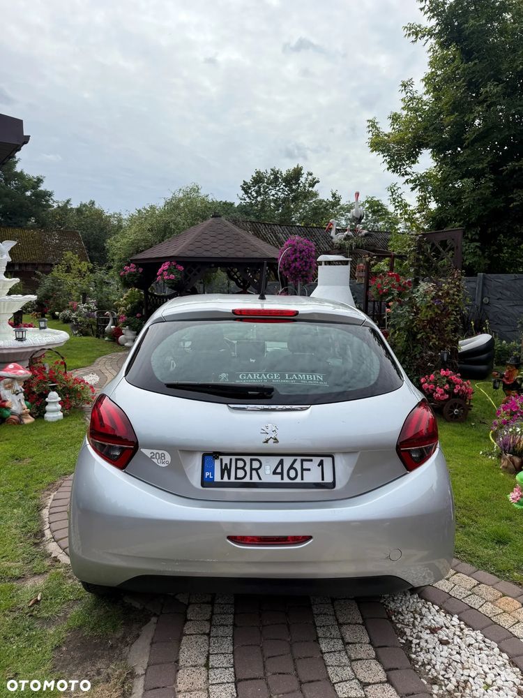 Peugeot 208 - 2