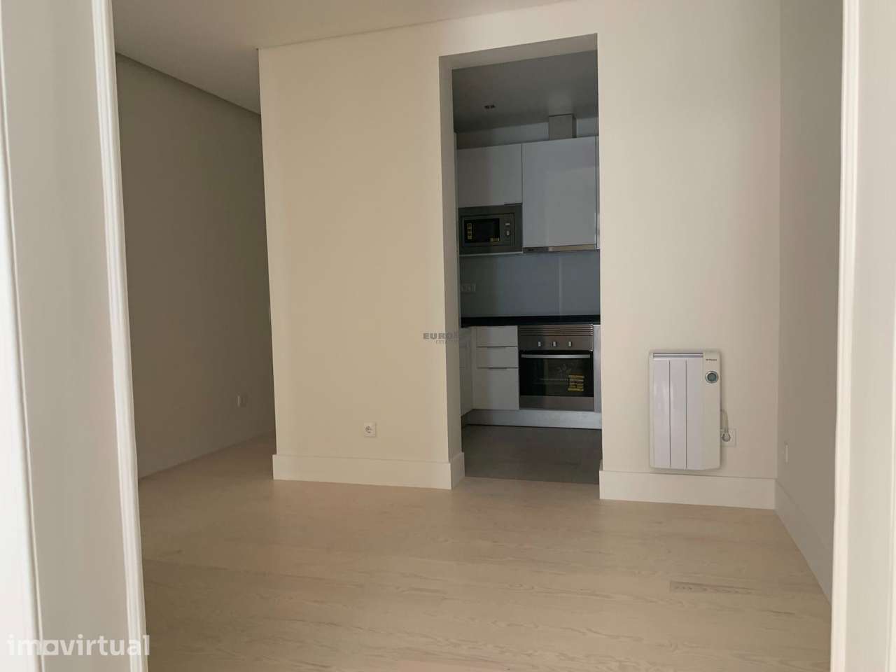 T1 na Lapa, remodelado, junto ao largo de Santos para arrendamento! - Grande imagem: 5/21