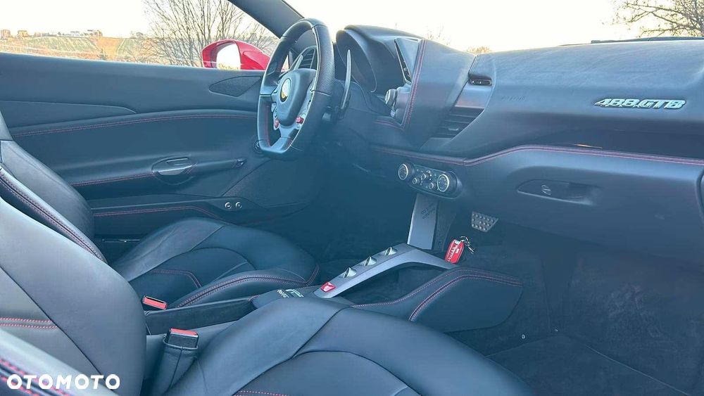 Ferrari 488 - 9