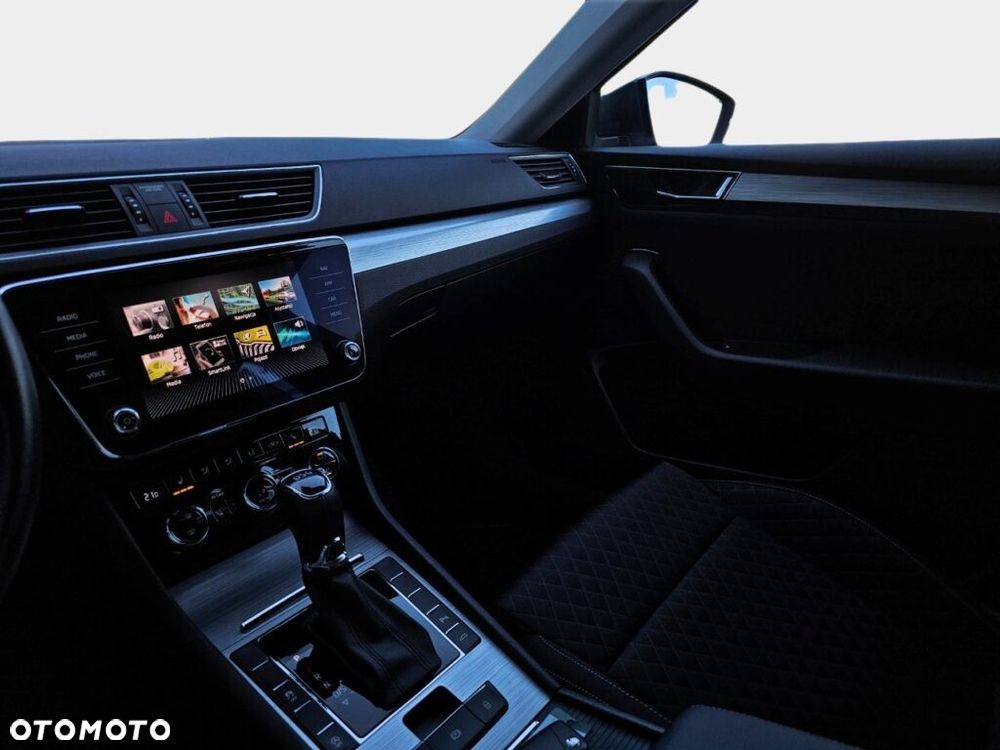 Skoda Superb 2.0 TDI SCR Ambition DSG - 11