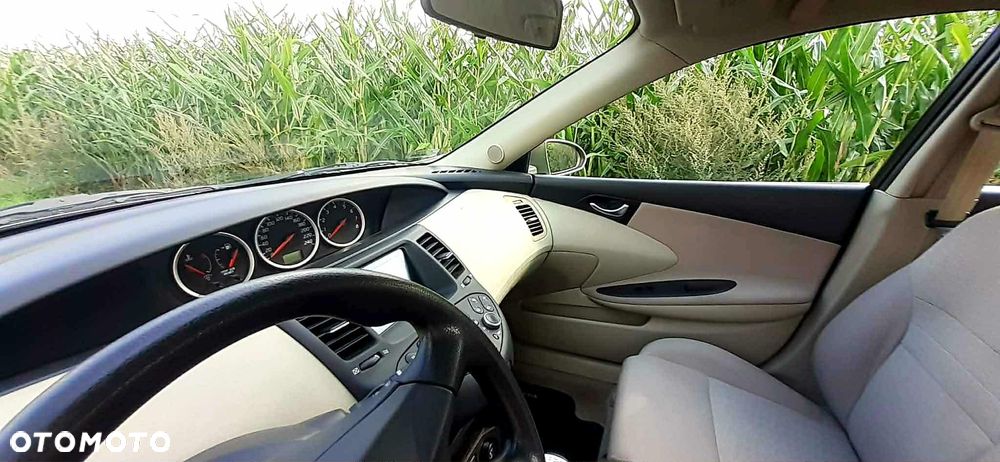 Nissan Primera - 10