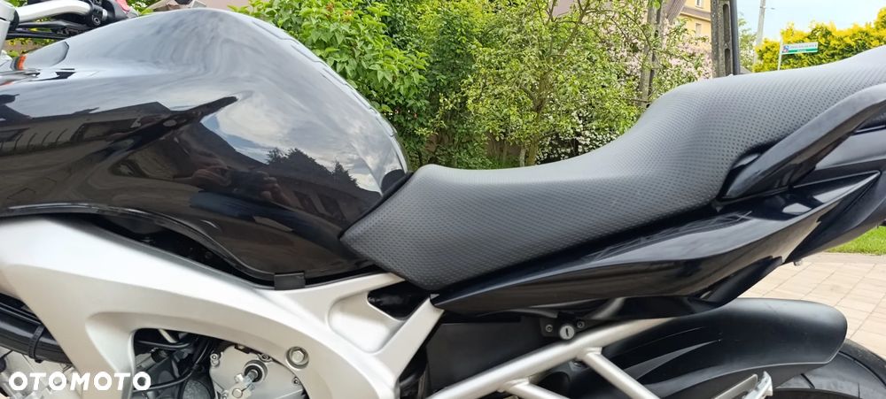 Yamaha FZ - 35