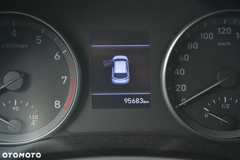 Hyundai i30 1.5 DPI Classic + - 11