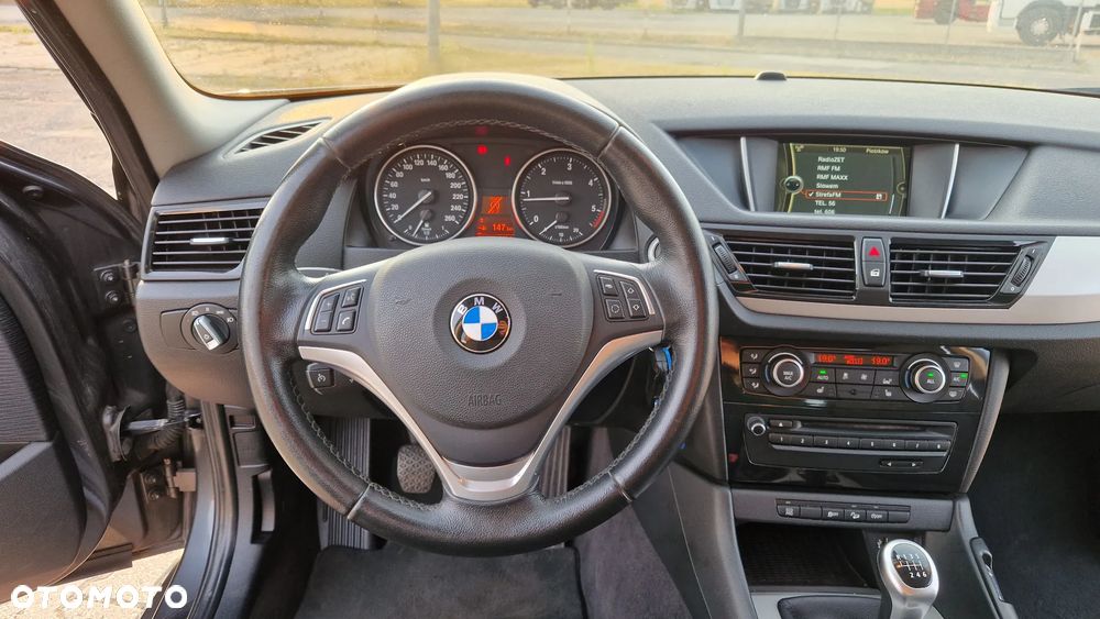 BMW X1 xDrive18d xLine - 23