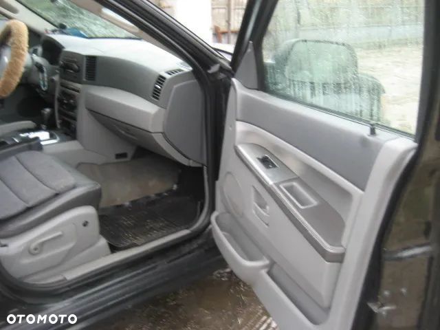 Jeep Grand Cherokee - 14