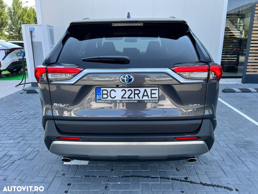 Toyota RAV4 - 6