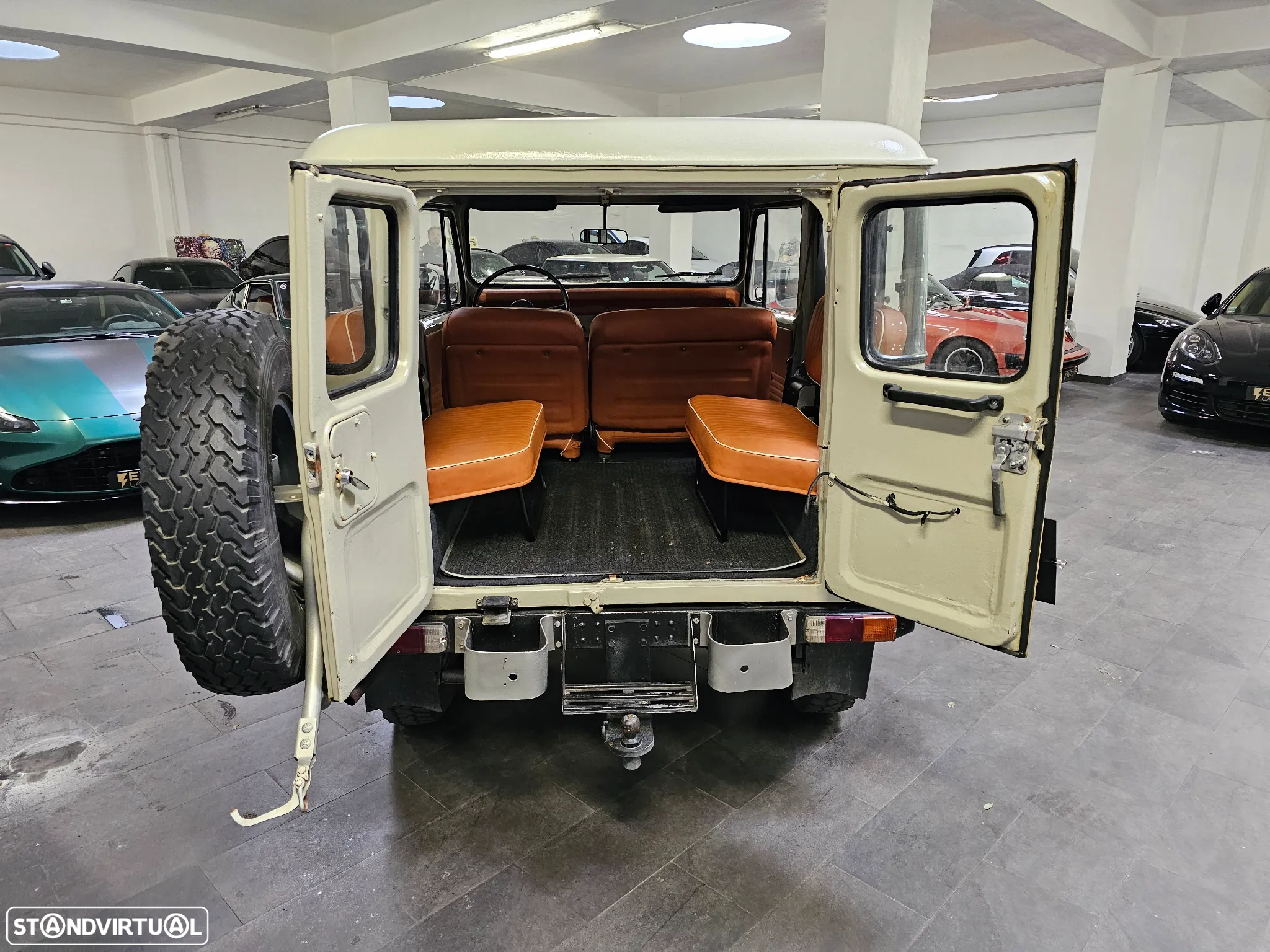 Toyota Land Cruiser - 9