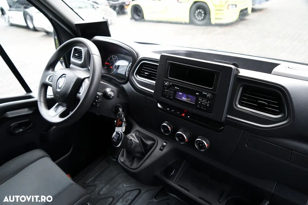 Renault MASTER / CONTAINER / LIFT / MASĂ NETĂ: 3500 KG / 2020 - 26