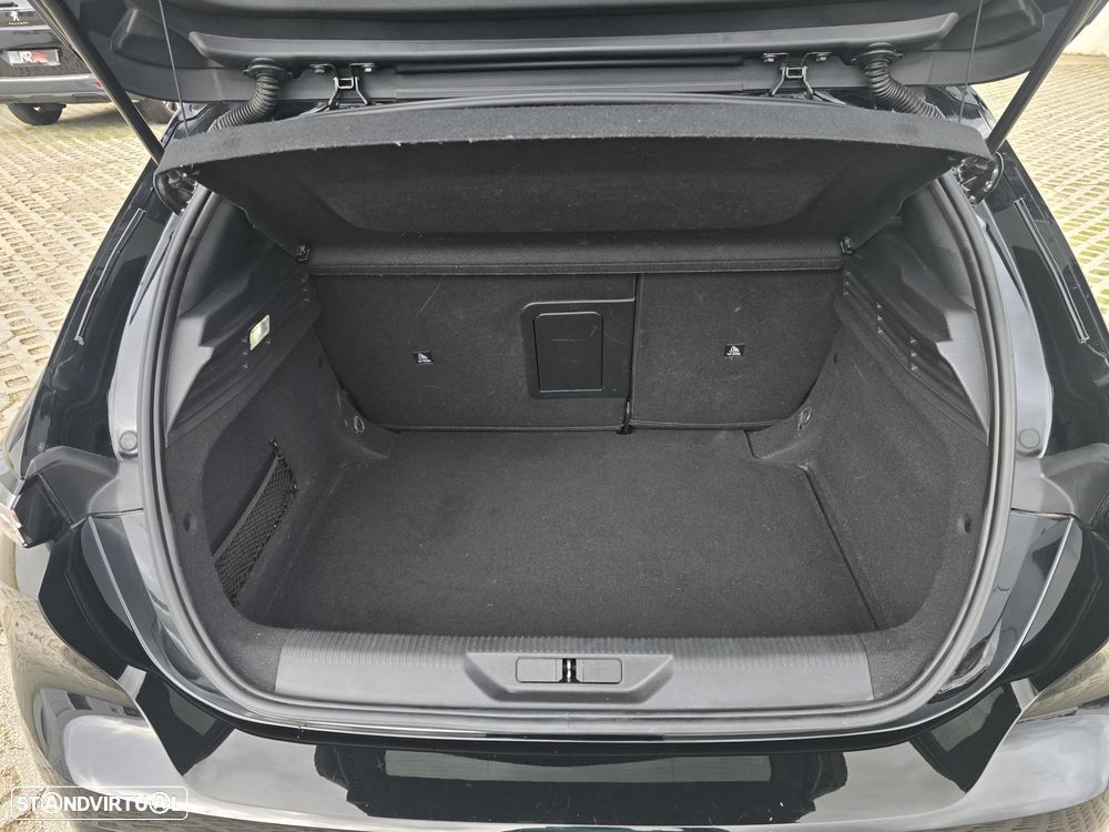 Peugeot 308 PureTech 130 EAT8 Allure - 23