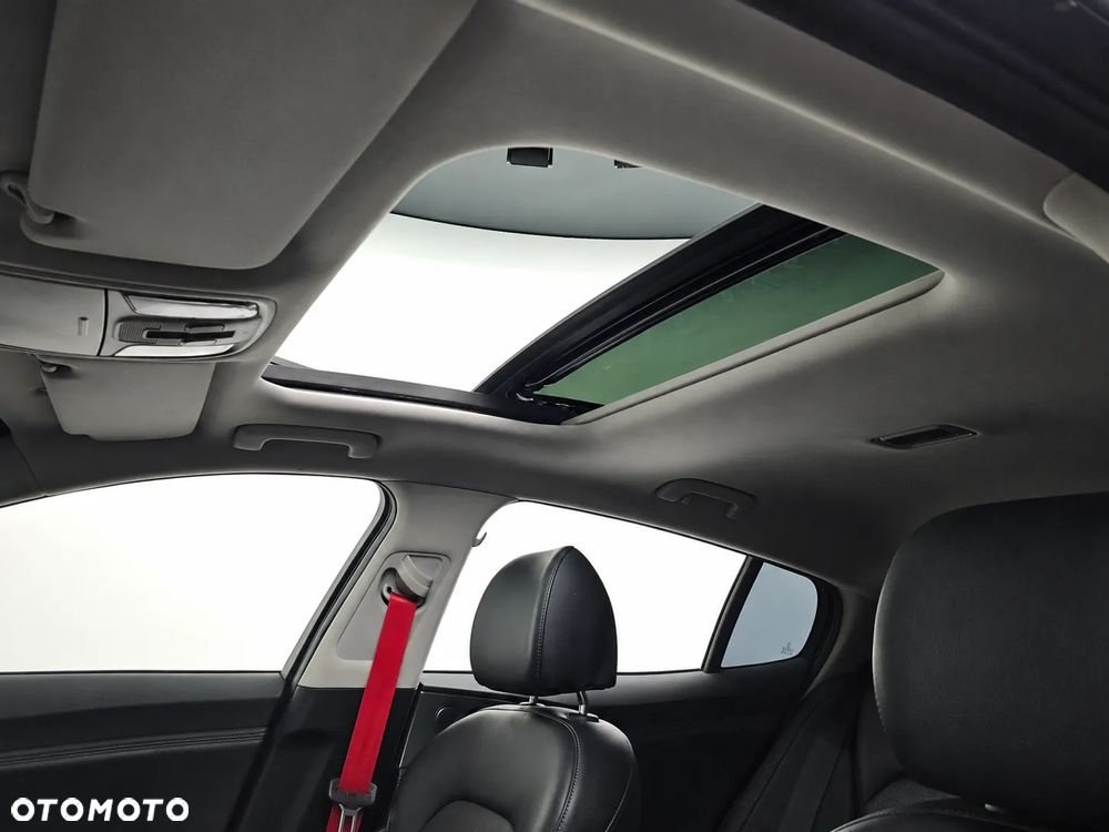 Kia Stinger - 24