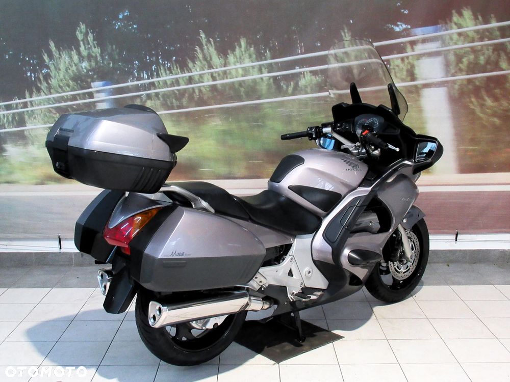 Honda ST - 19