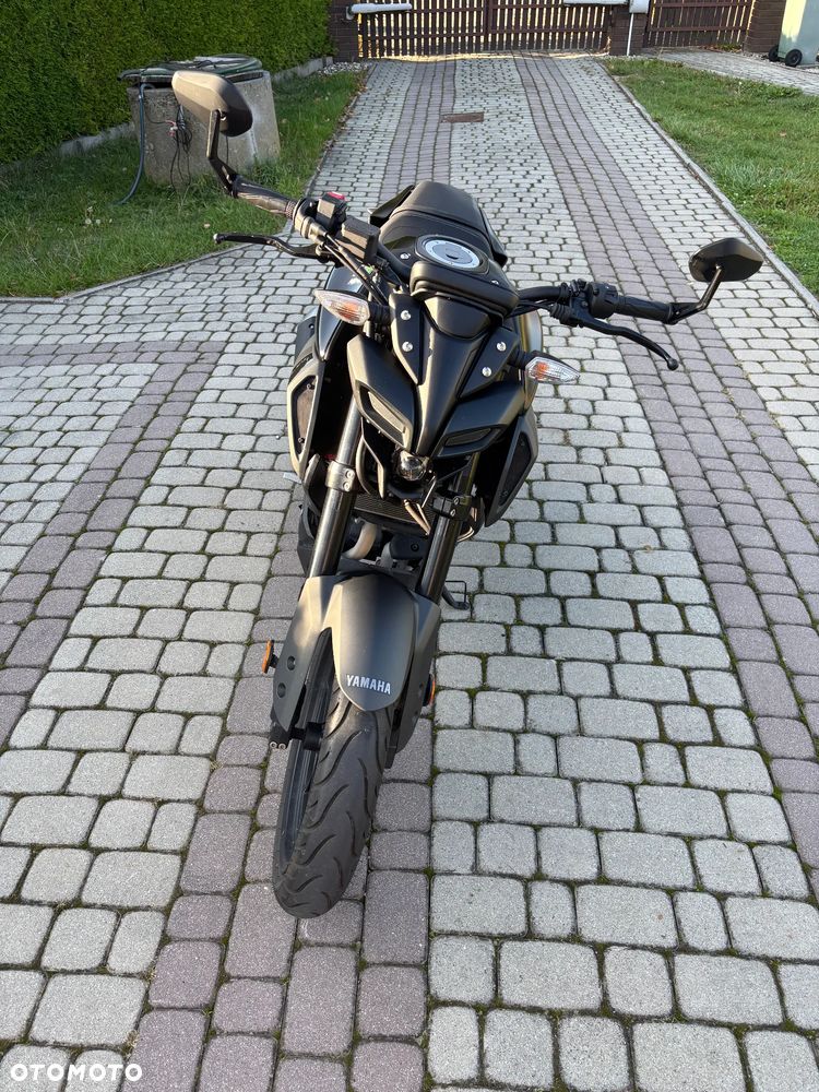 Yamaha MT - 8