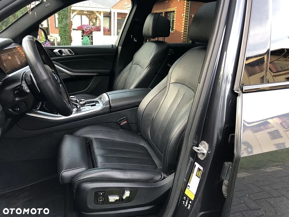 BMW X5 xDrive50i - 10