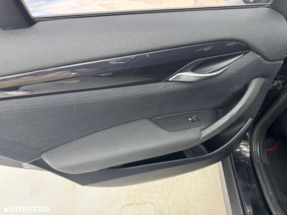 BMW X1 2012 — imagine 10