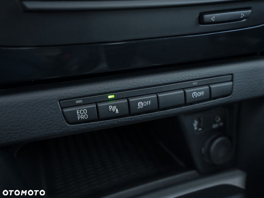 BMW X1 sDrive20d Sport Line - 33