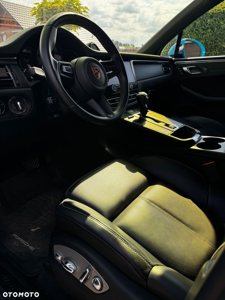 Porsche Macan T - 13