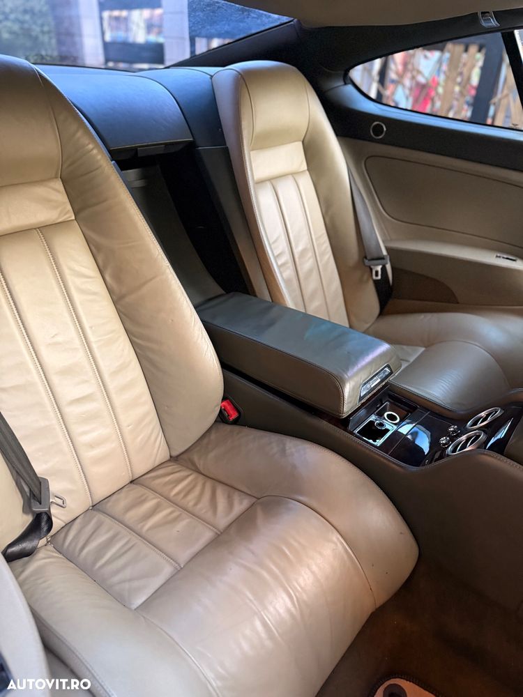 Bentley Continental GTC Speed - 5