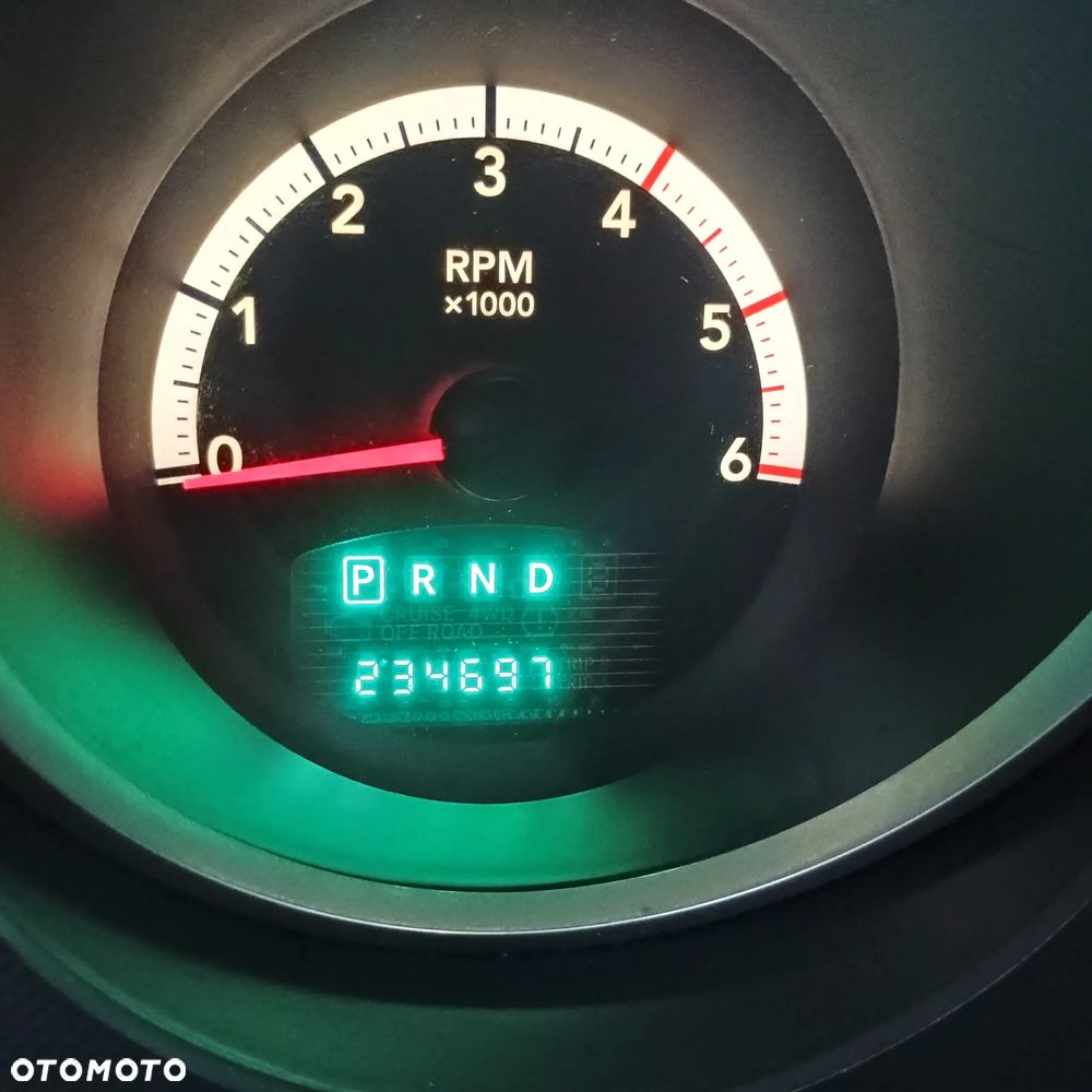 Dodge Nitro - 6