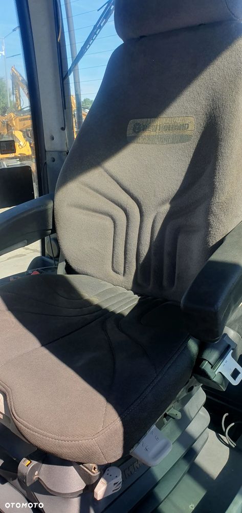 New Holland F156.7A - 3