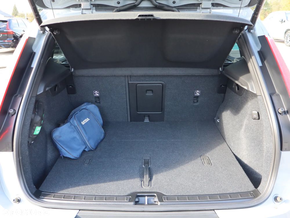 Volvo XC 40 B3 Core - 17