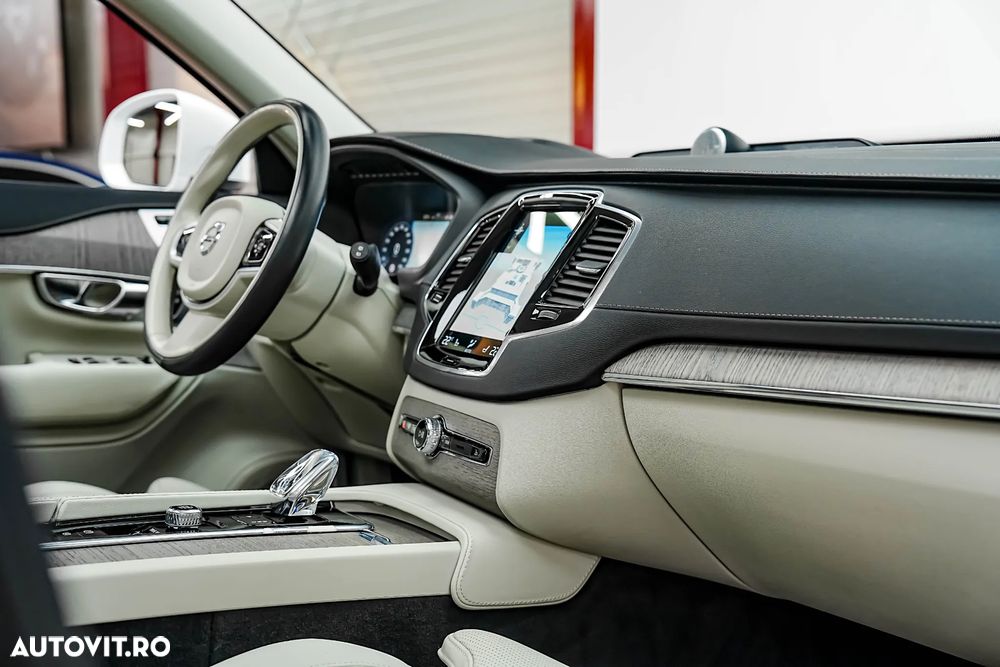 Volvo XC 90 T8 AWD Recharge Geartronic Inscription Expression - 22
