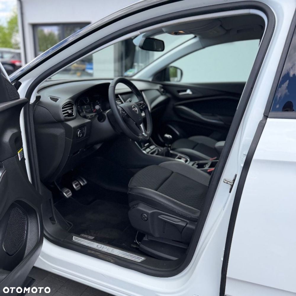 Opel Grandland X - 16