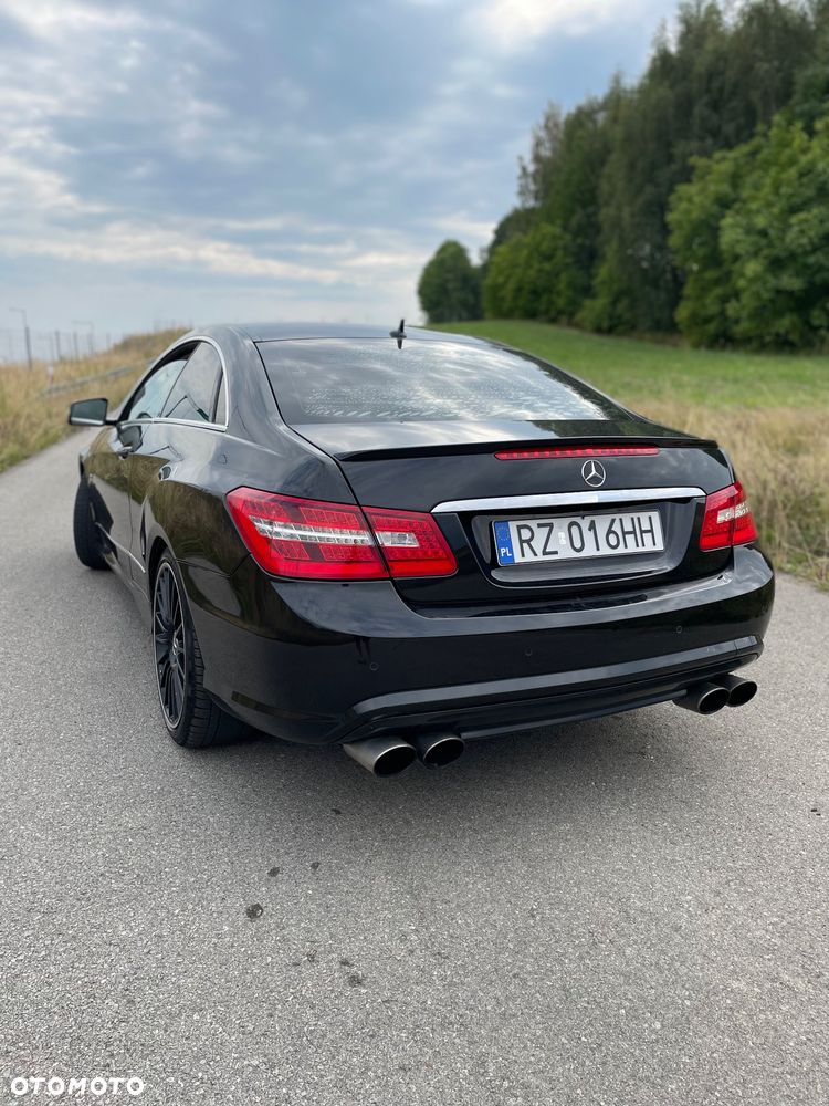 Mercedes-Benz Klasa E - 9