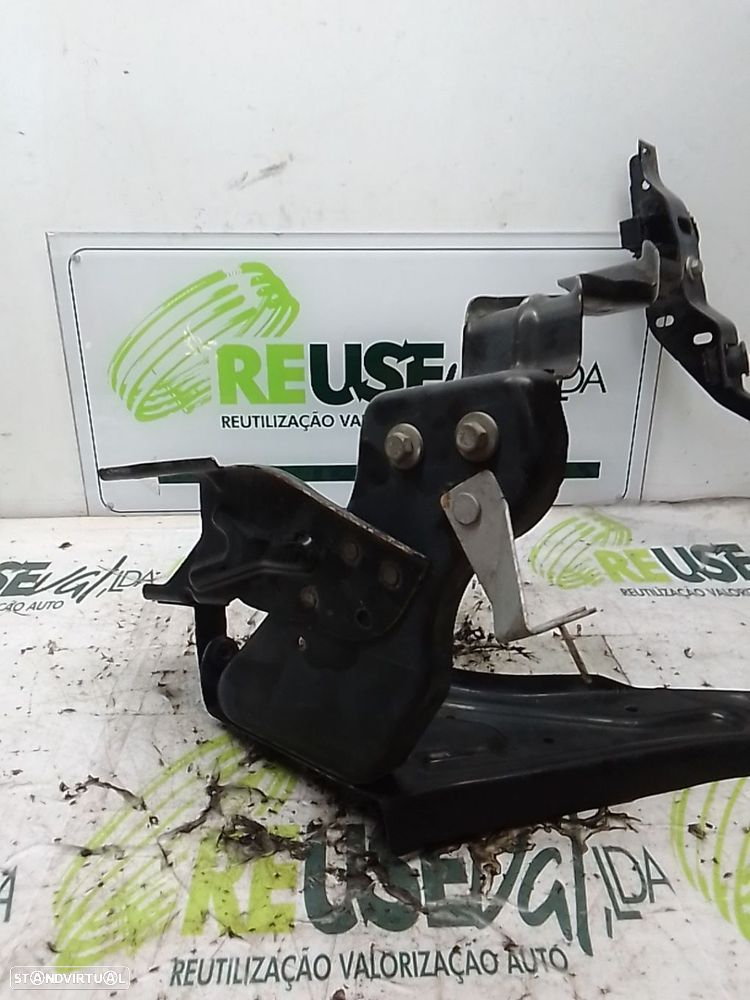 Alojamento /Suporte Da Ótica Esq Mercedes-Benz C-Class (W204) - 4