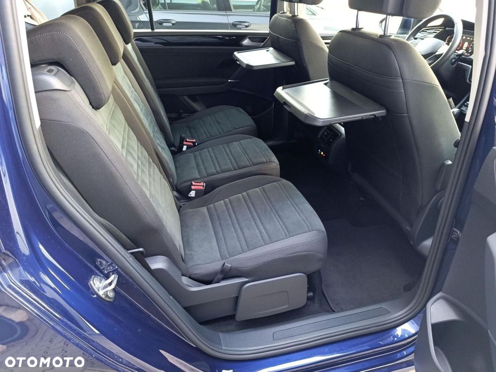 Volkswagen Touran - 15