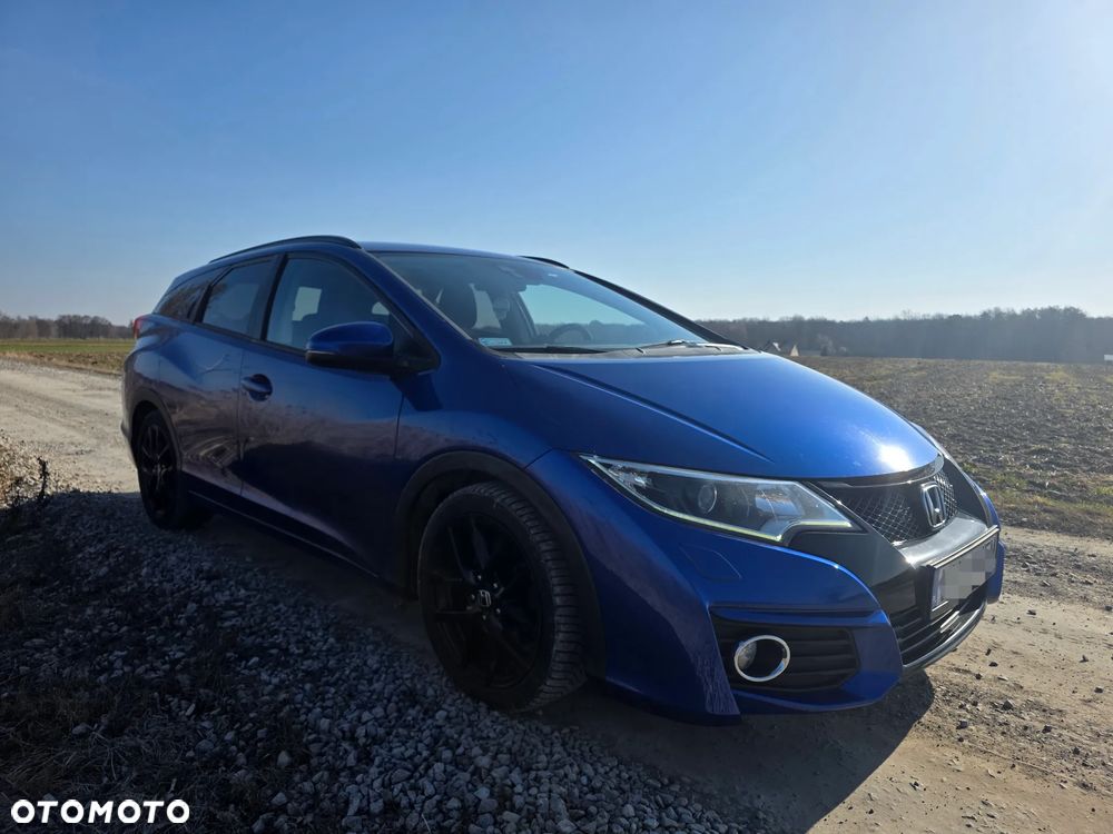 Honda Civic 1.8 Elegance (Honda Connect+) - 2