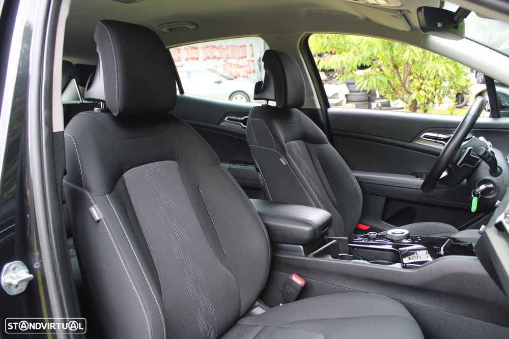 Kia Sportage 1.6 T-GDI AWD Base - 30