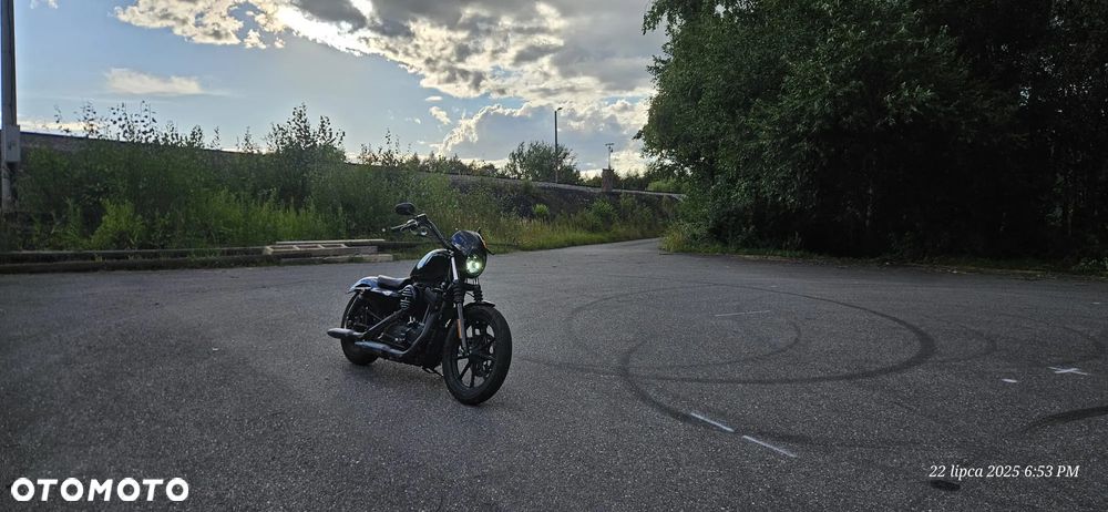 Harley-Davidson Sportster Iron 1200 - 1