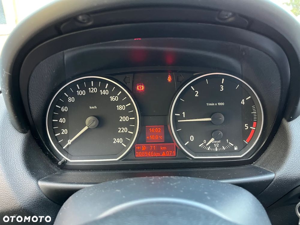 BMW Seria 1 118d DPF - 14