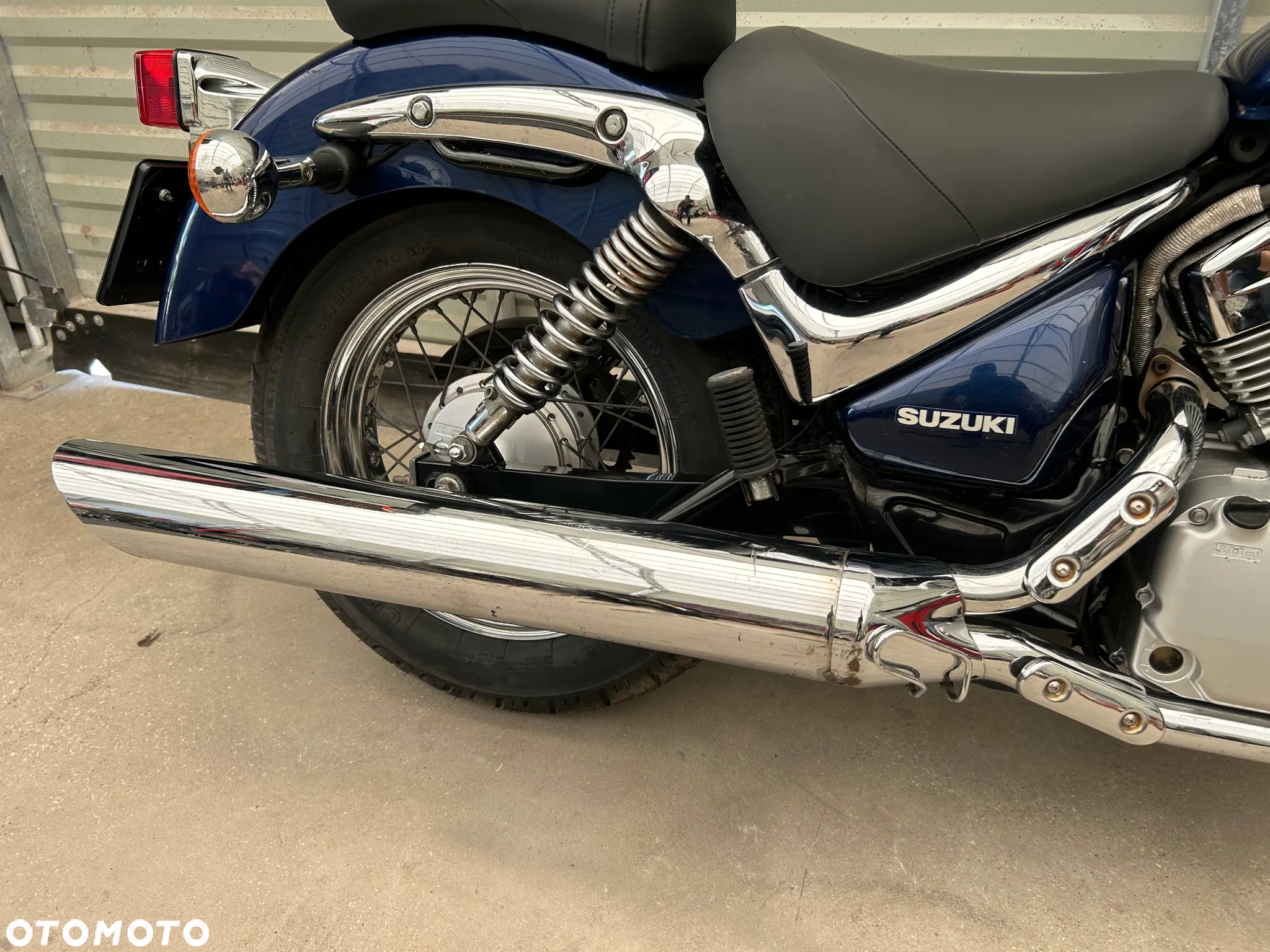 Suzuki Intruder - 14
