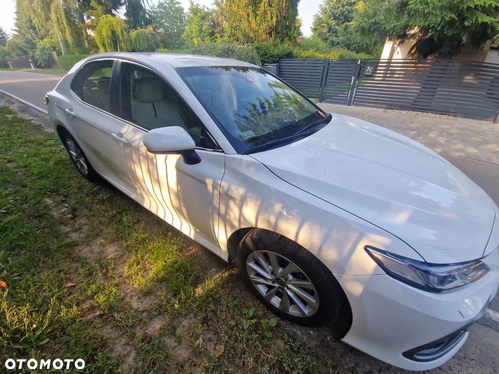 Toyota Camry - 3