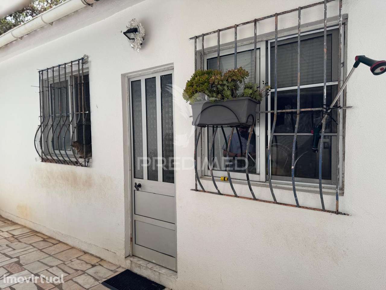 Exclusiva Moradia em Coina com Espaço Exterior de Excelência e Anex... - Grande imagem: 3/35