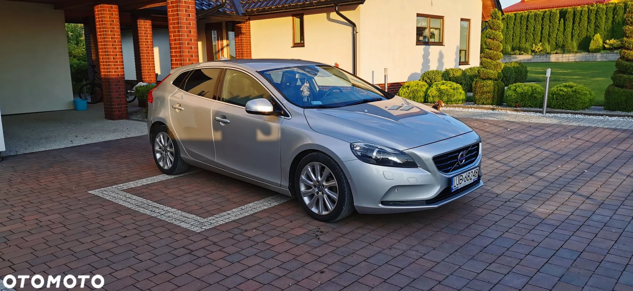 Volvo V40 D2 Summum - 1