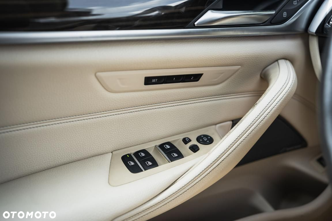 BMW Seria 5 - 24