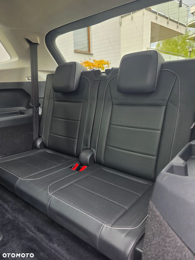 Volkswagen Tiguan Allspace - 13