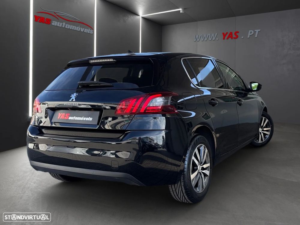 Peugeot 308 1.2 PureTech Allure - 24