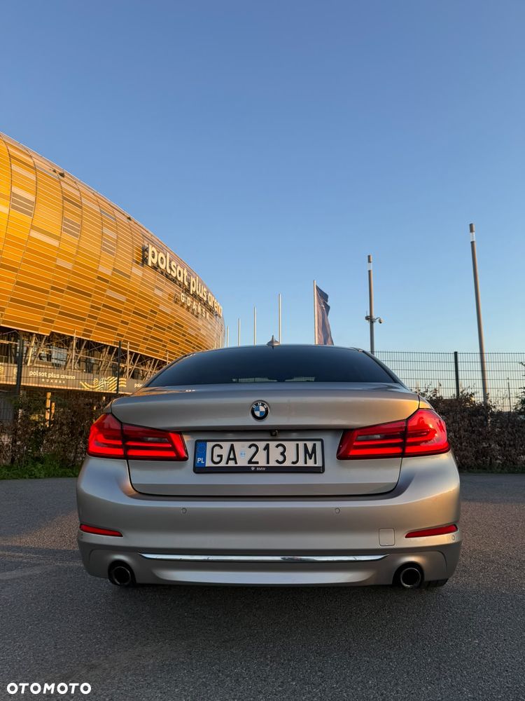 BMW Seria 5 530i Luxury Line - 8