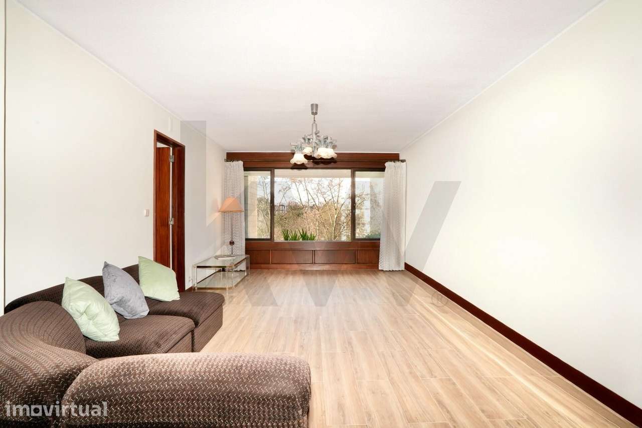 Apartamento T3 nas Torres da Fonte Nova – Benfica - Grande imagem: 3/25