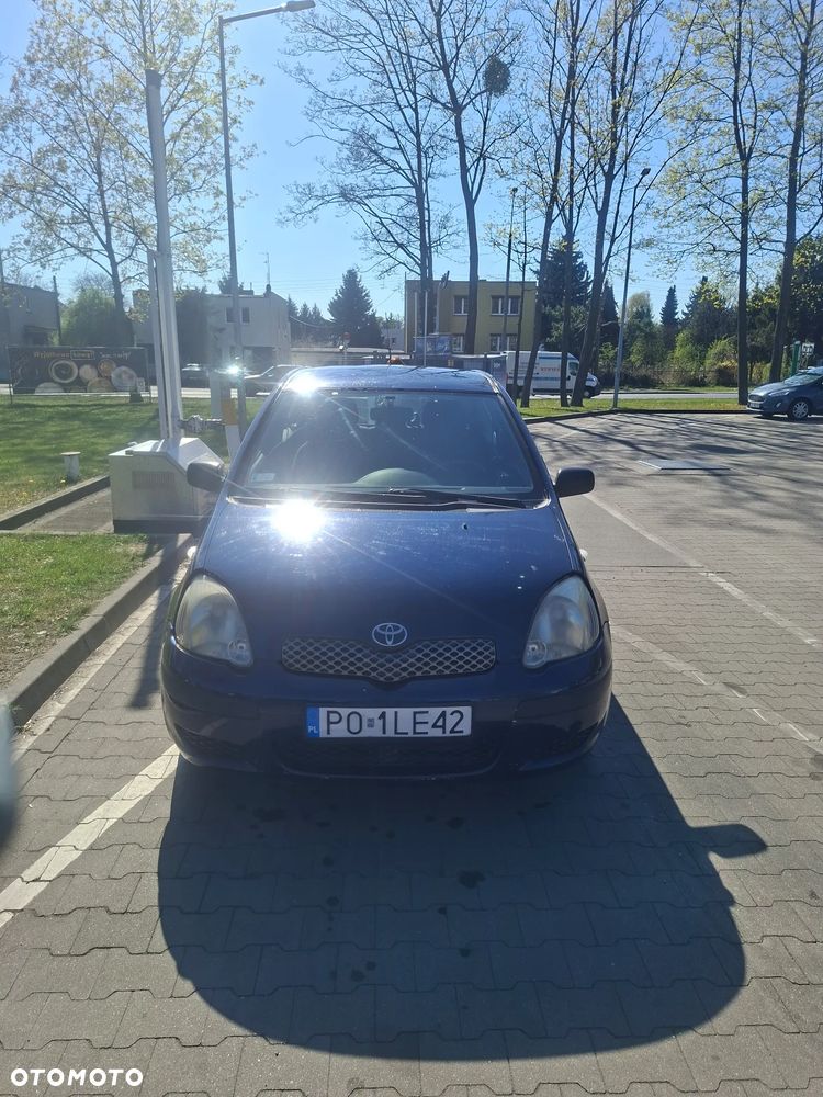 Toyota Yaris 1.0 Base - 3