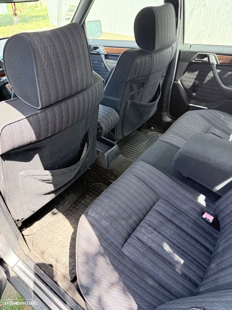 Mercedes-Benz E 200 - 10