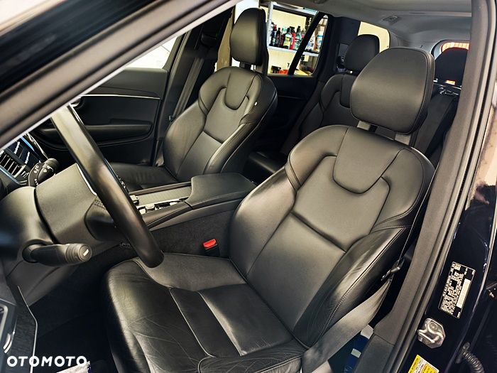 Volvo XC 90 T5 AWD Momentum 7os - 23
